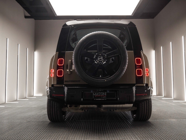 LAND ROVER Defender 3.0 D200 HSE 110 Auto 4WD MHEV