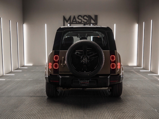 LAND ROVER Defender 3.0 D200 HSE 110 Auto 4WD MHEV