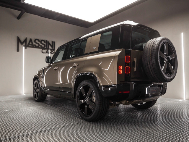 LAND ROVER Defender 3.0 D200 HSE 110 Auto 4WD MHEV