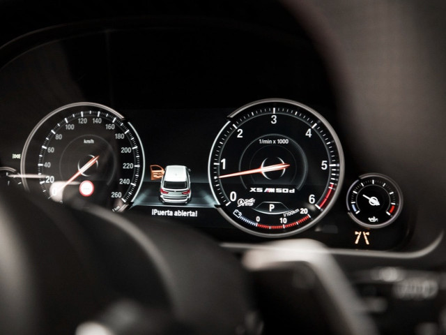 BMW X5 M50d