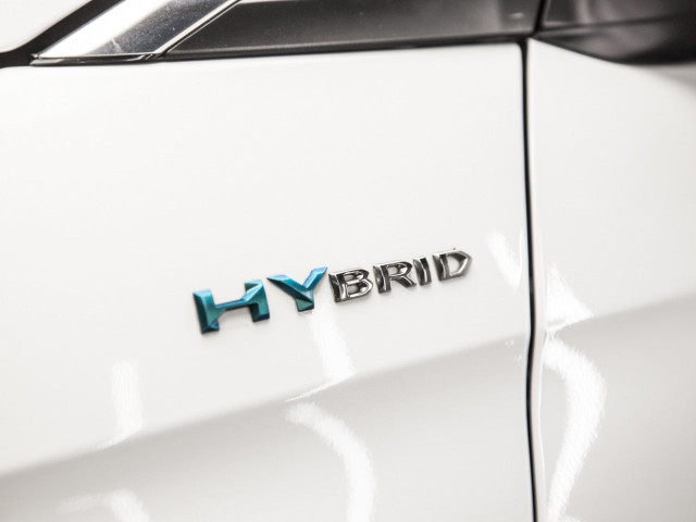 PEUGEOT 3008 Hybrid 225 eEAT8 Allure Pack