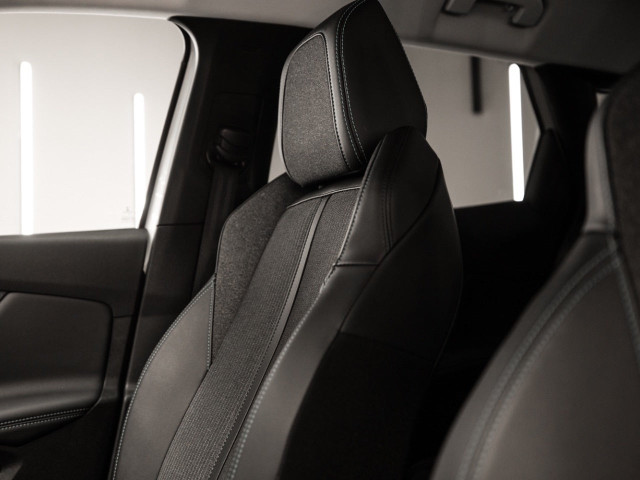 PEUGEOT 3008 Hybrid 225 eEAT8 Allure Pack