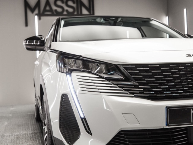PEUGEOT 3008 Hybrid 225 eEAT8 Allure Pack