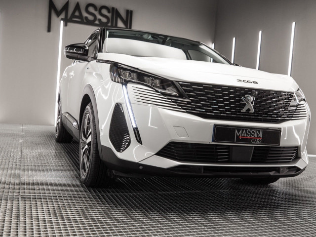 PEUGEOT 3008 Hybrid 225 eEAT8 Allure Pack