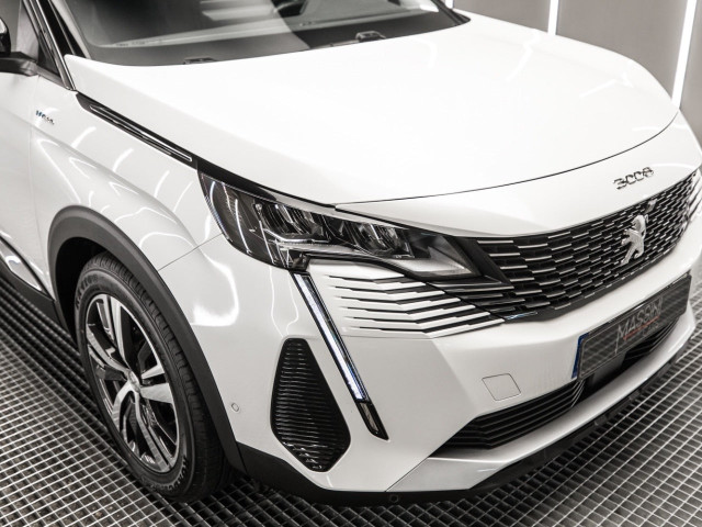 PEUGEOT 3008 Hybrid 225 eEAT8 Allure Pack