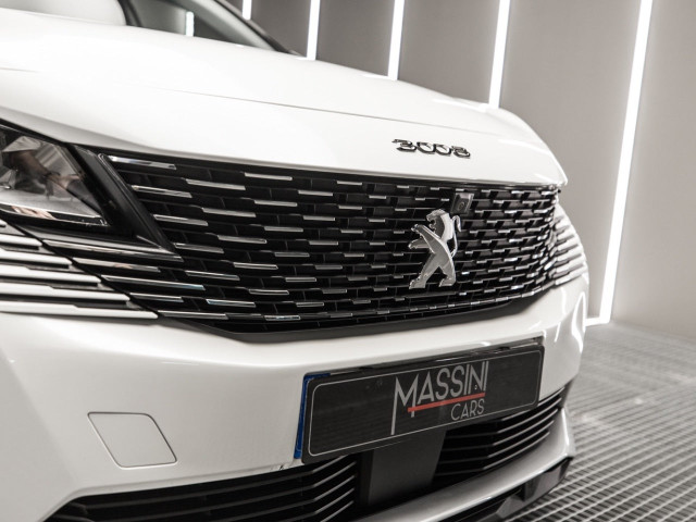 PEUGEOT 3008 Hybrid 225 eEAT8 Allure Pack