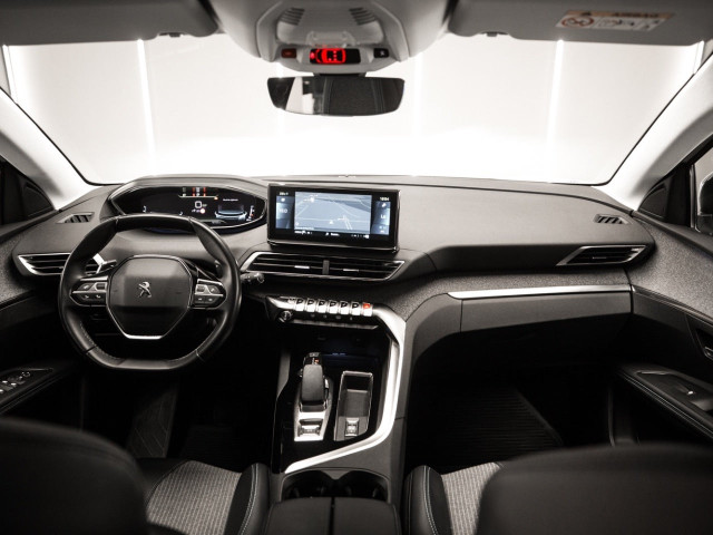PEUGEOT 3008 Hybrid 225 eEAT8 Allure Pack