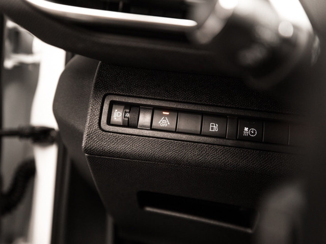 PEUGEOT 3008 Hybrid 225 eEAT8 Allure Pack