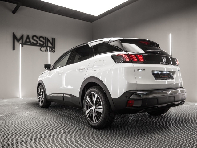 PEUGEOT 3008 Hybrid 225 eEAT8 Allure Pack