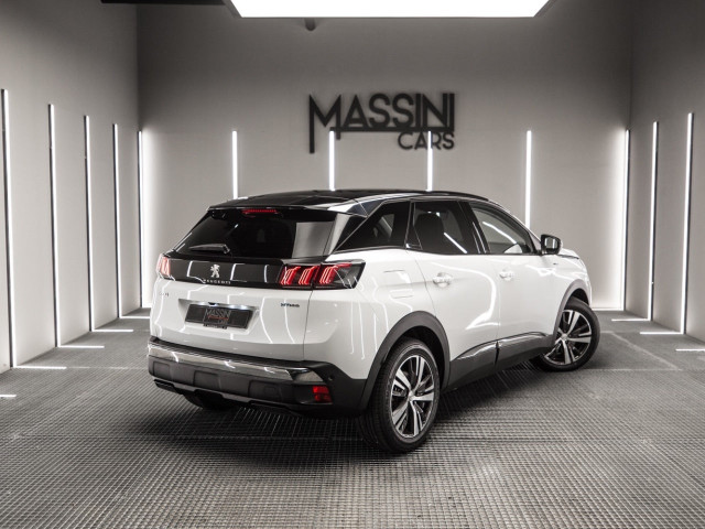 PEUGEOT 3008 Hybrid 225 eEAT8 Allure Pack