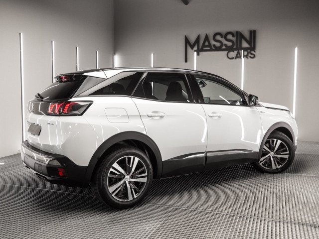 PEUGEOT 3008 Hybrid 225 eEAT8 Allure Pack