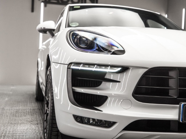 PORSCHE Macan GTS
