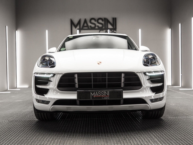 PORSCHE Macan GTS