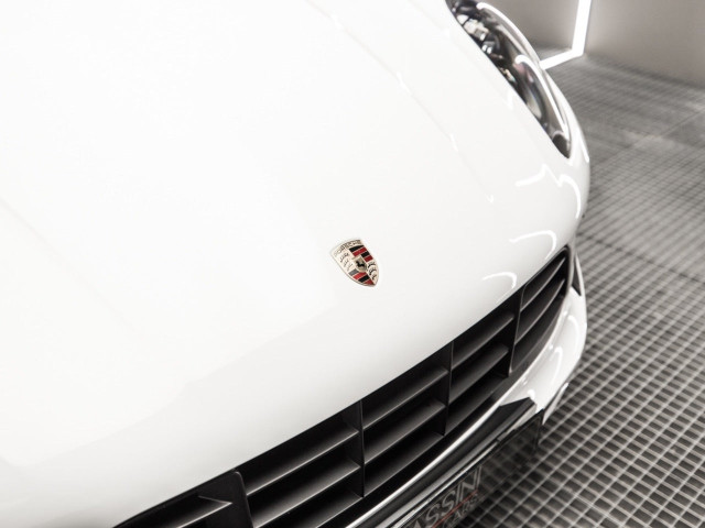 PORSCHE Macan GTS