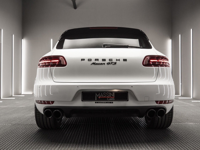 PORSCHE Macan GTS