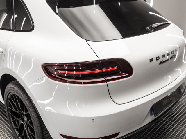 PORSCHE Macan GTS