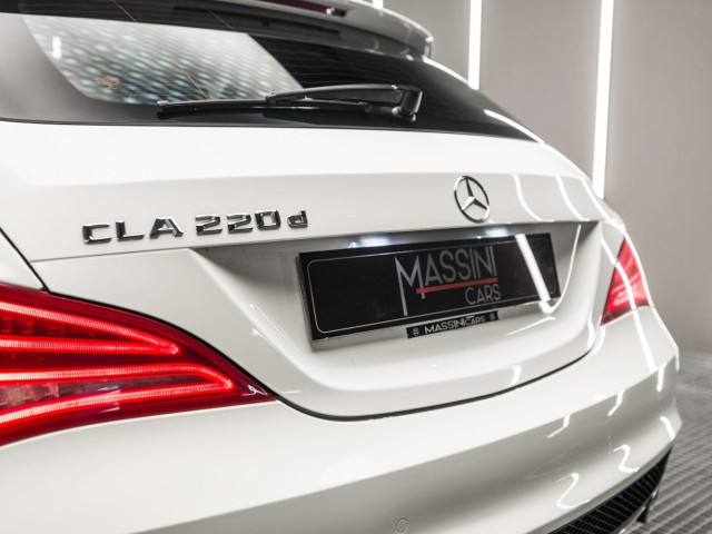 MERCEDES Clase CLA 220 d AMG Line Shooting Brake