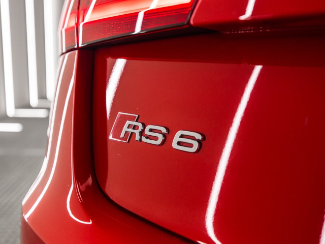 AUDI A6 RS 6 4.0 TFSI quattro tiptronic Avant