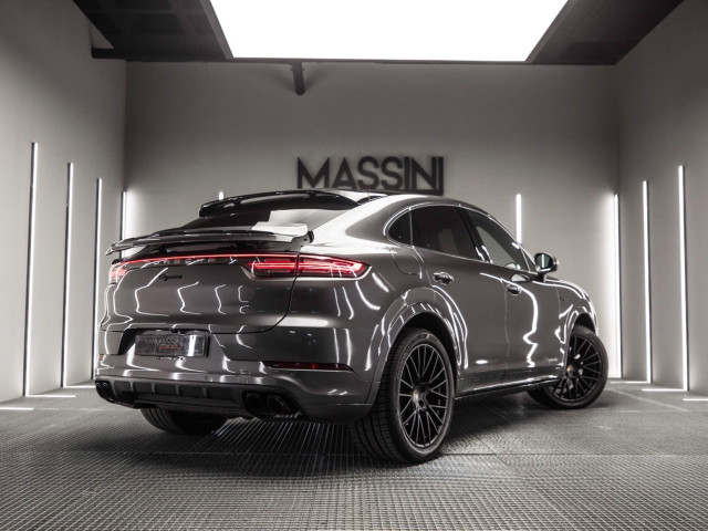 PORSCHE Cayenne Coupe EHybrid