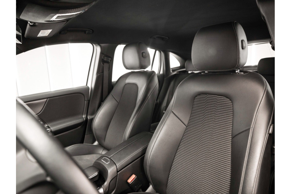 MERCEDES GLA 200 D 2