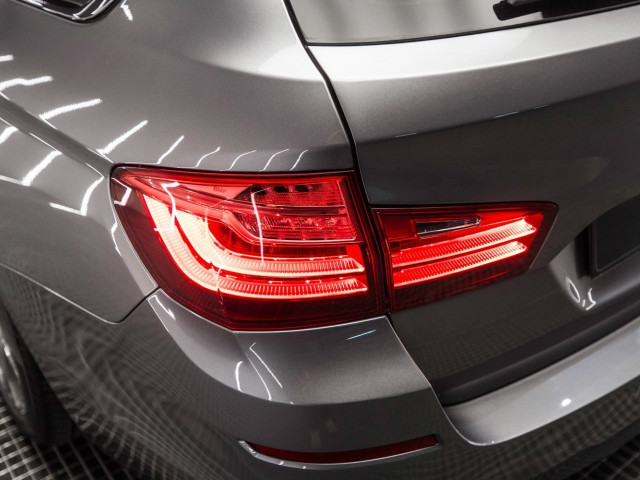 BMW Serie 5 518d Touring