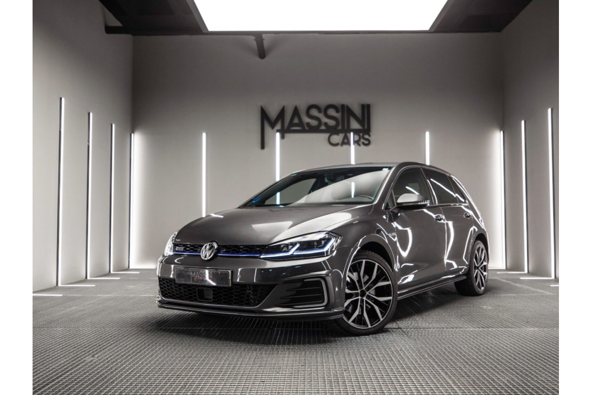 VOLKSWAGEN Golf GTE 1.4 TSI...