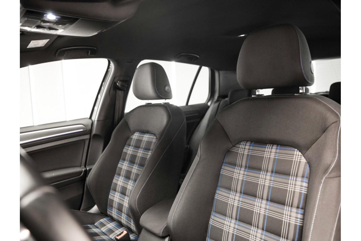 VOLKSWAGEN Golf GTE 1.4 TSI... 2