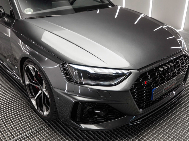 AUDI A4 RS4 Avant Competit Plus TFS 331 kW tiptr