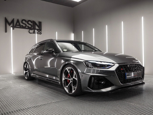 AUDI A4 RS4 Avant Competit Plus TFS 331 kW tiptr