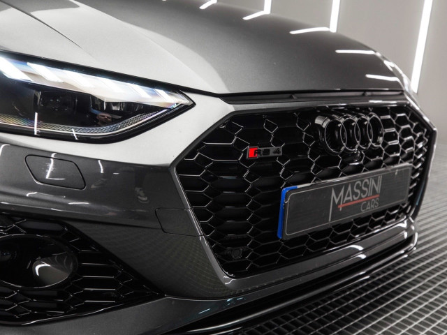 AUDI A4 RS4 Avant Competit Plus TFS 331 kW tiptr