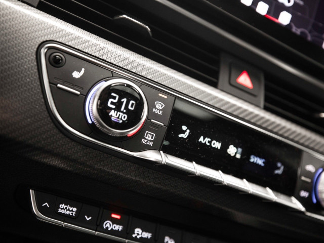 AUDI A4 RS4 Avant Competit Plus TFS 331 kW tiptr
