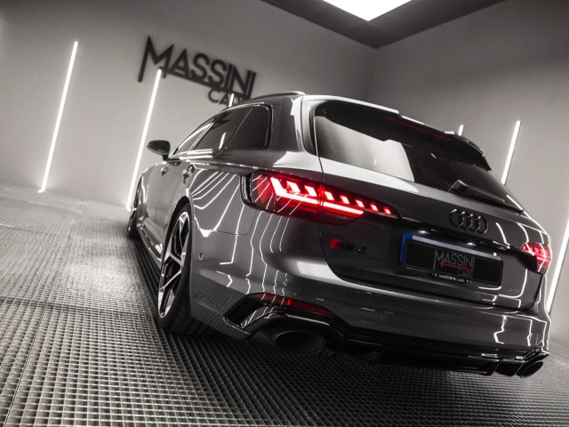 AUDI A4 RS4 Avant Competit Plus TFS 331 kW tiptr