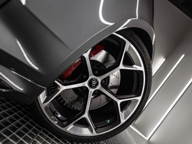 AUDI A4 RS4 Avant Competit Plus TFS 331 kW tiptr