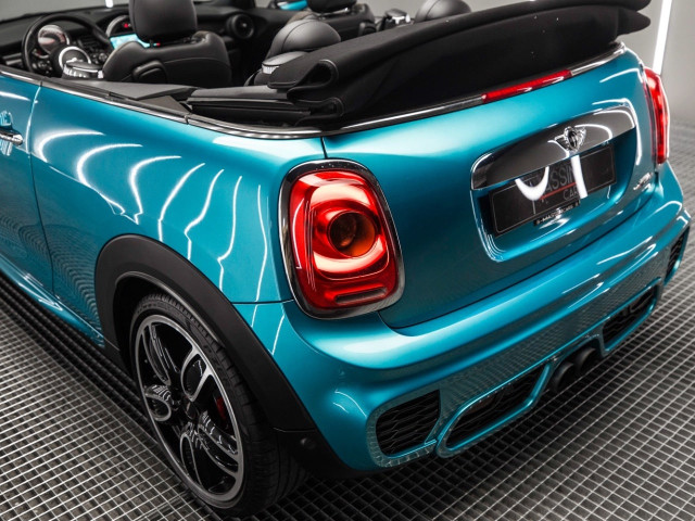 MINI John Cooper Works Cabrio