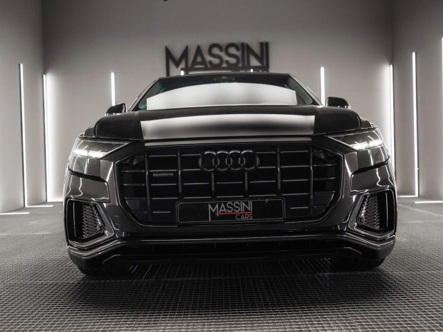 AUDI Q8 45 TDI 170kW Black Line Plus quattro tip