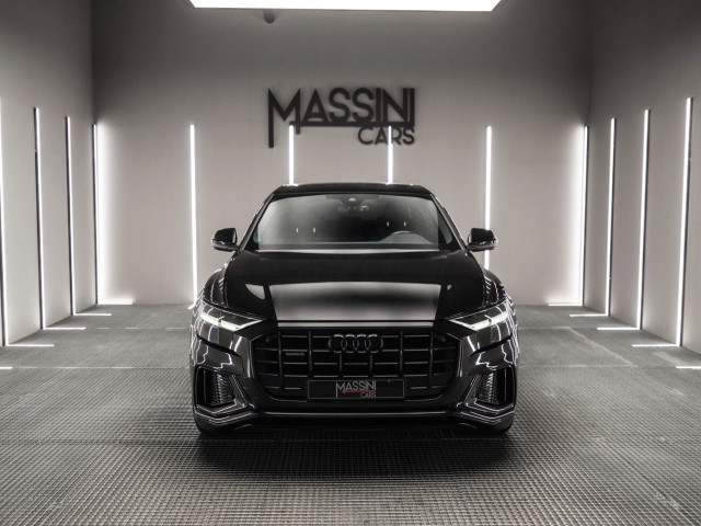 AUDI Q8 45 TDI 170kW Black Line Plus quattro tip