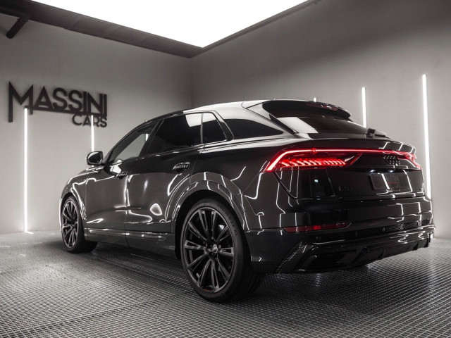AUDI Q8 45 TDI 170kW Black Line Plus quattro tip