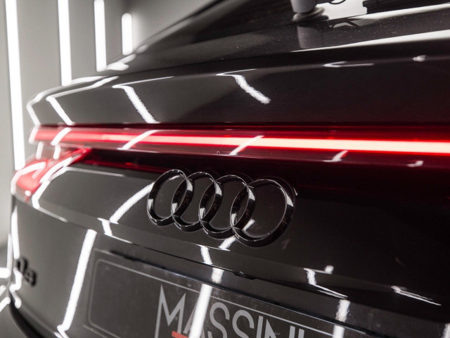 AUDI Q8 45 TDI 170kW Black Line Plus quattro tip