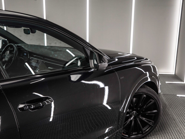 AUDI Q8 45 TDI 170kW Black Line Plus quattro tip