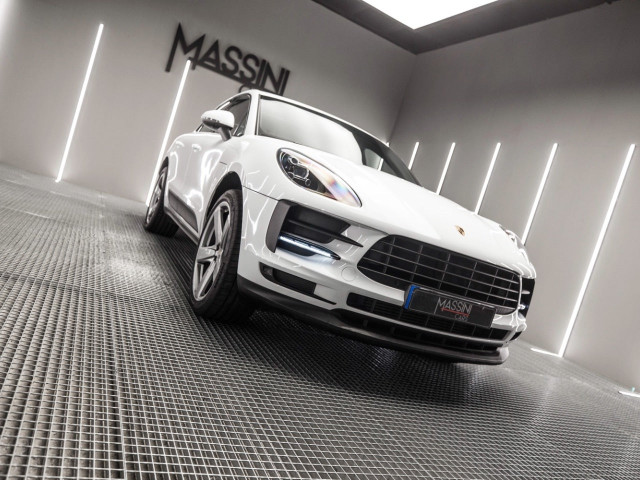 PORSCHE Macan S