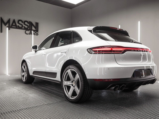 PORSCHE Macan S