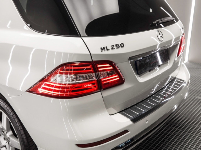 MERCEDES Clase M ML 250 BlueTEC 4MATIC