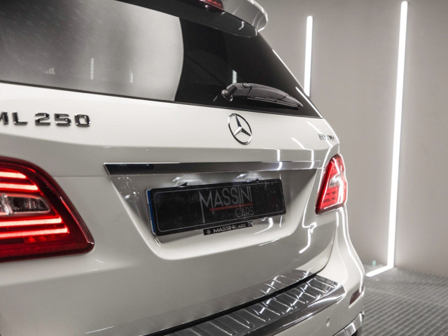 MERCEDES Clase M ML 250 BlueTEC 4MATIC