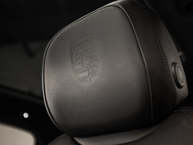 PORSCHE Cayenne Coupe Platinum Edition