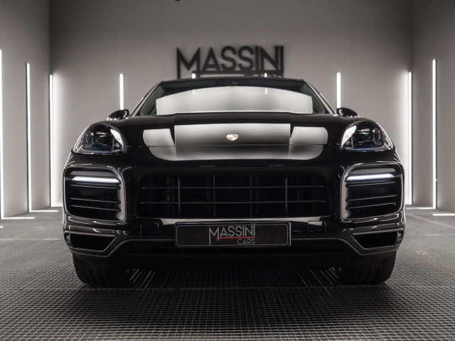 PORSCHE Cayenne Coupe Platinum Edition
