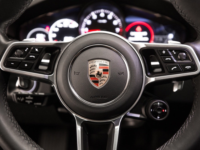 PORSCHE Cayenne Coupe Platinum Edition