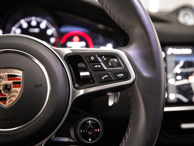 PORSCHE Cayenne Coupe Platinum Edition