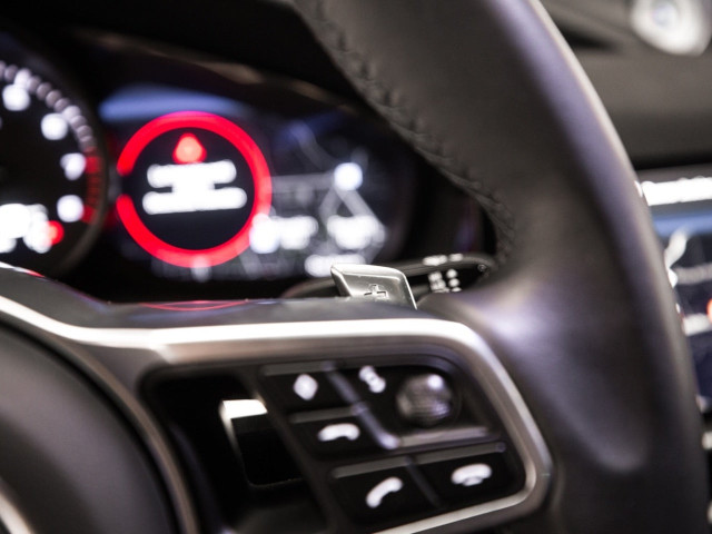 PORSCHE Cayenne Coupe Platinum Edition