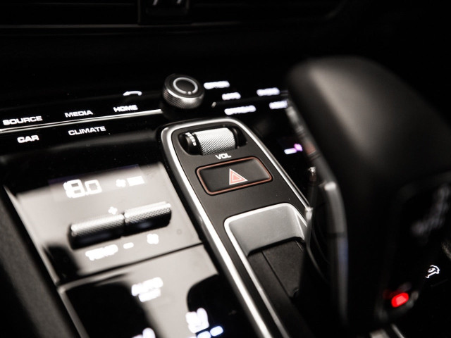 PORSCHE Cayenne Coupe Platinum Edition