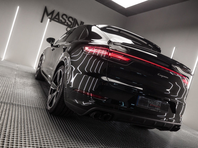 PORSCHE Cayenne Coupe Platinum Edition